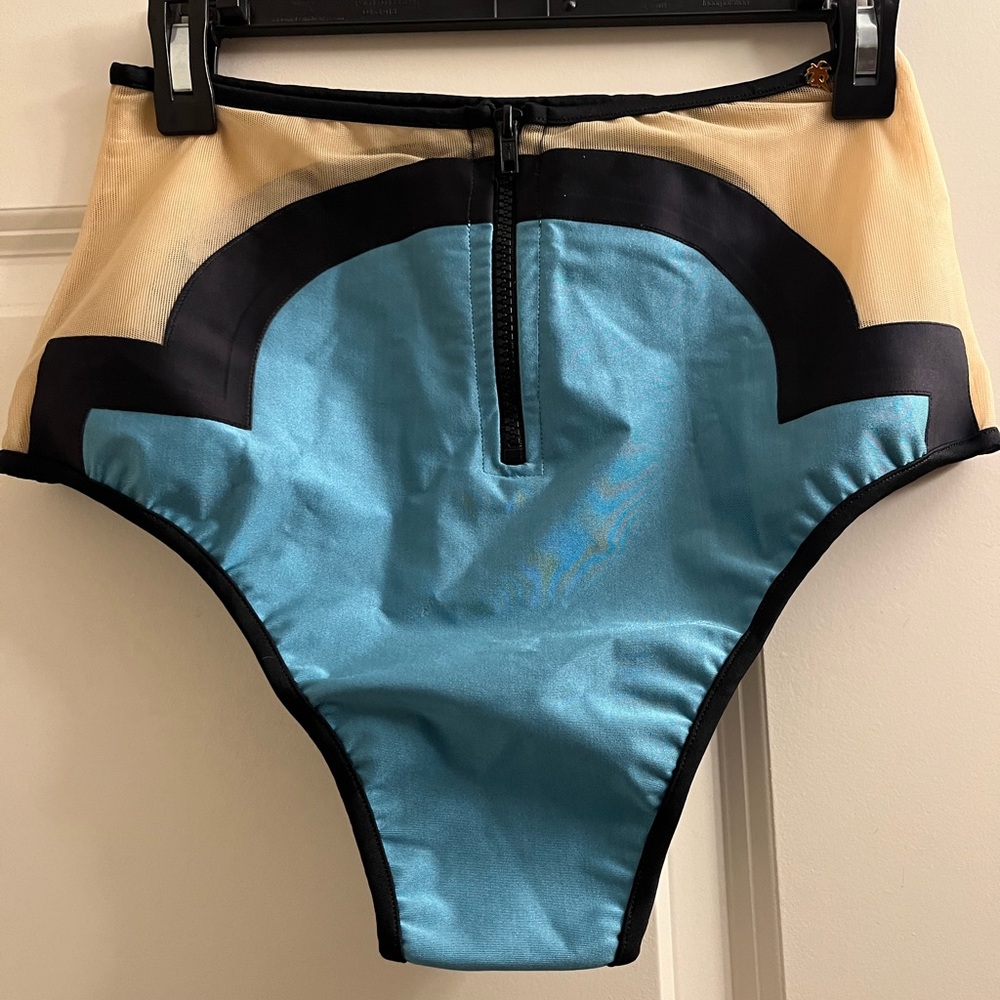NWT High end AGUA DE COCO bathing suit bottom